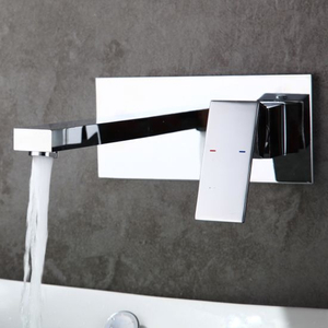 Grifo de ducha de baño con cascada montado en la pared